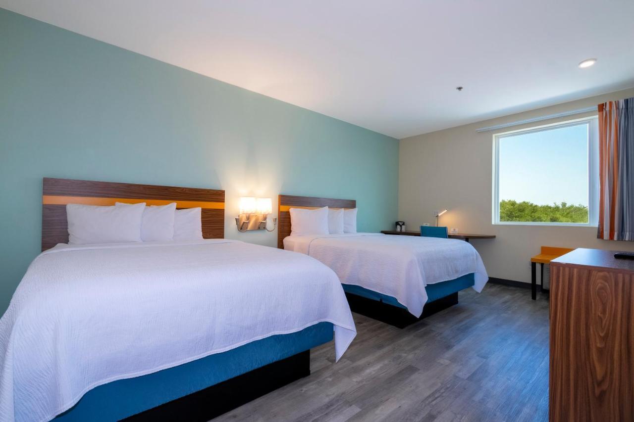 Business Room with Two Queen Beds Smoke Free