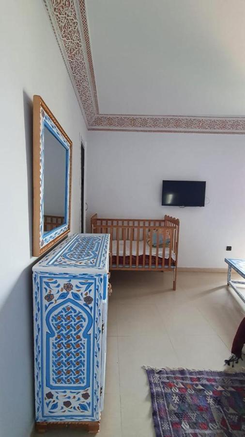 Chambre Double avec Balcon (2 Adultes + 1 Enfant)