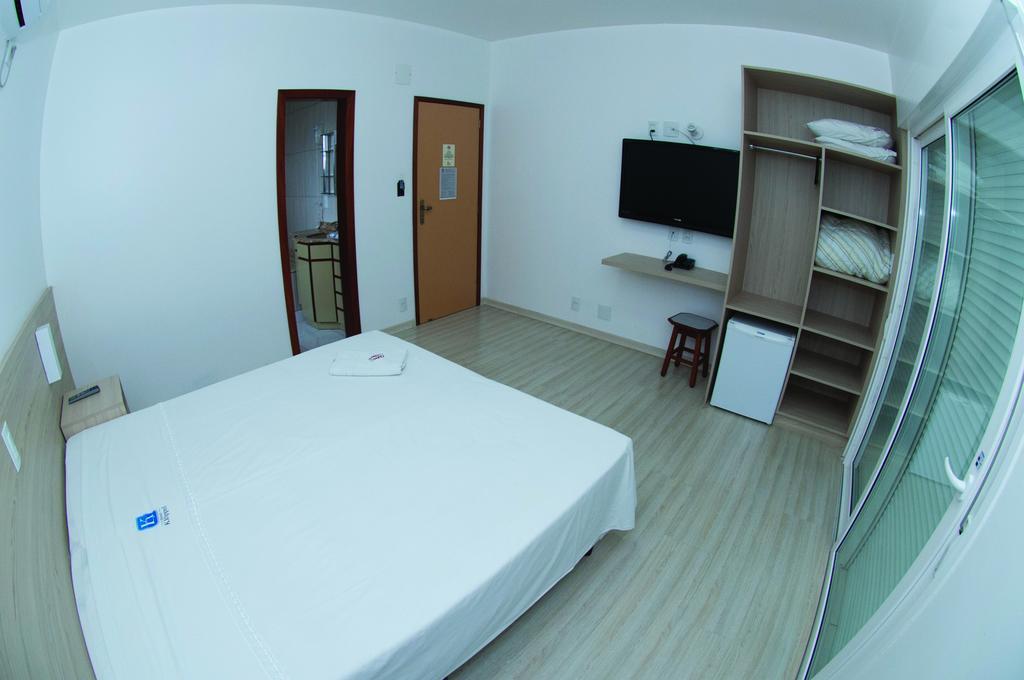 Quarto Triplo Standard