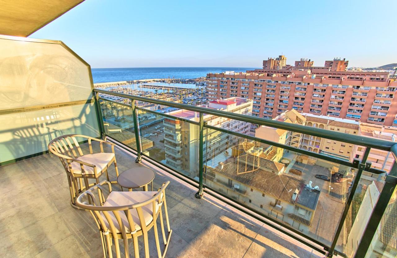 Habitación Cuádruple Superior con vista lateral al mar