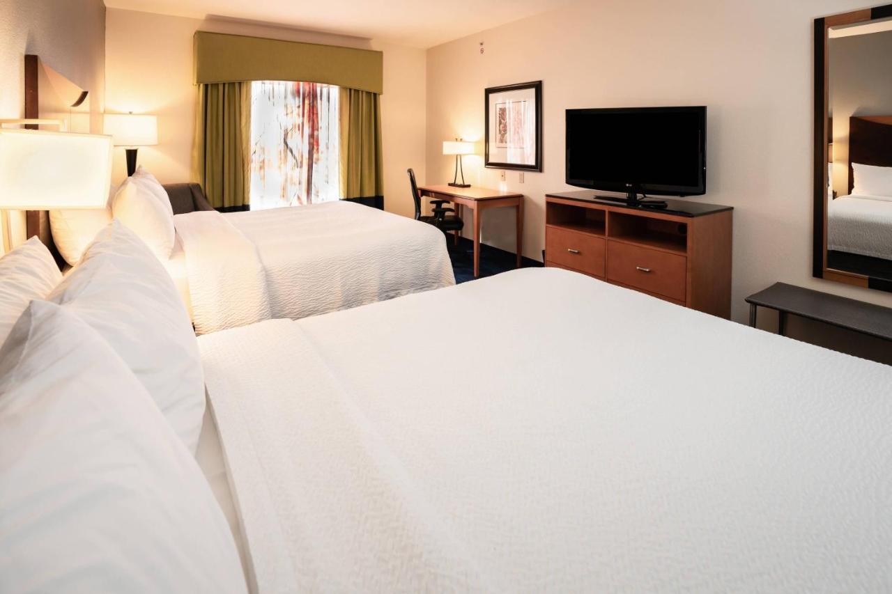 Queen Room with Two Queen Beds and Bathtub - Mobility Access/Hearing Accessible