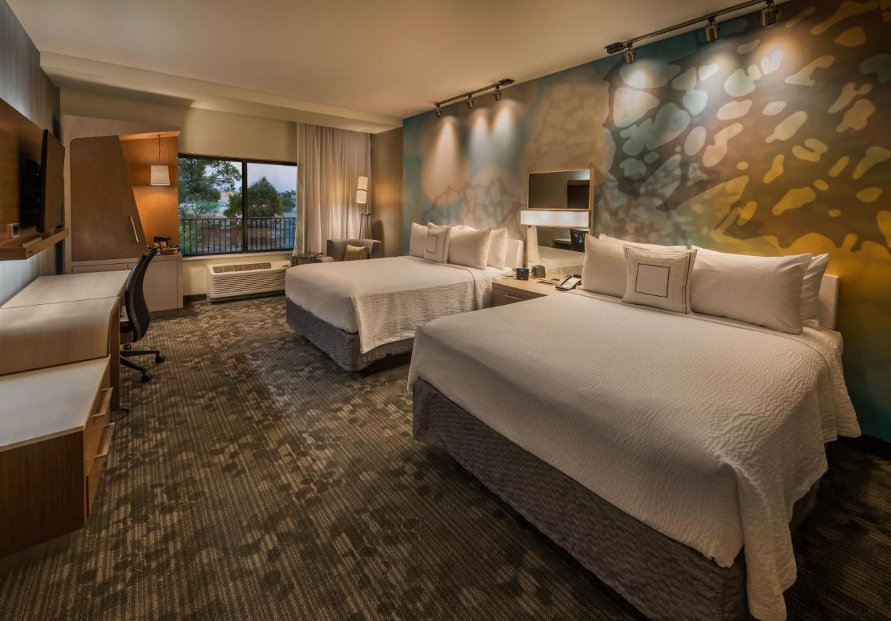 Queen Room with Two Queen Beds and River View