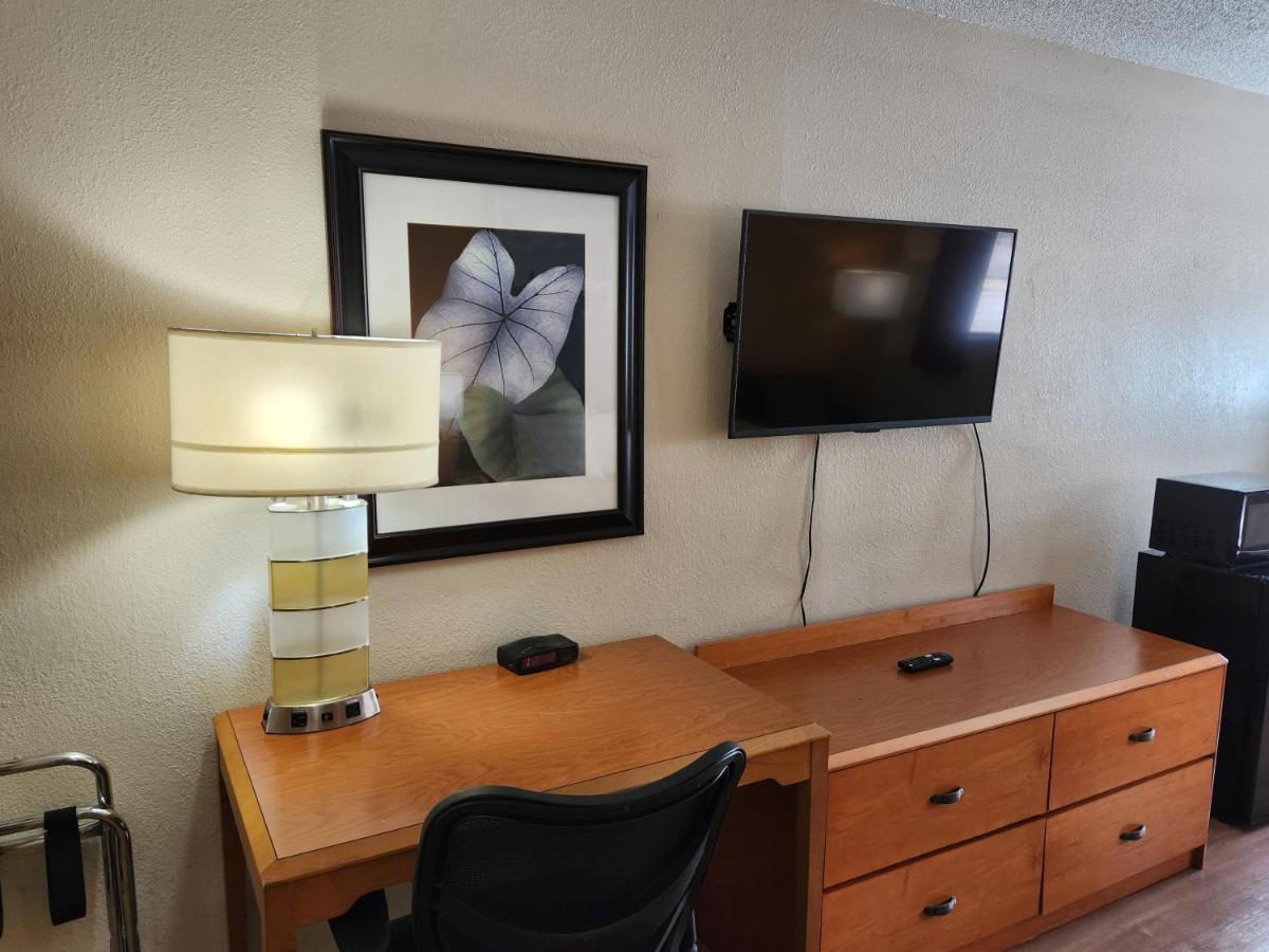 Double Room with Two Double Beds - Non-Smoking
