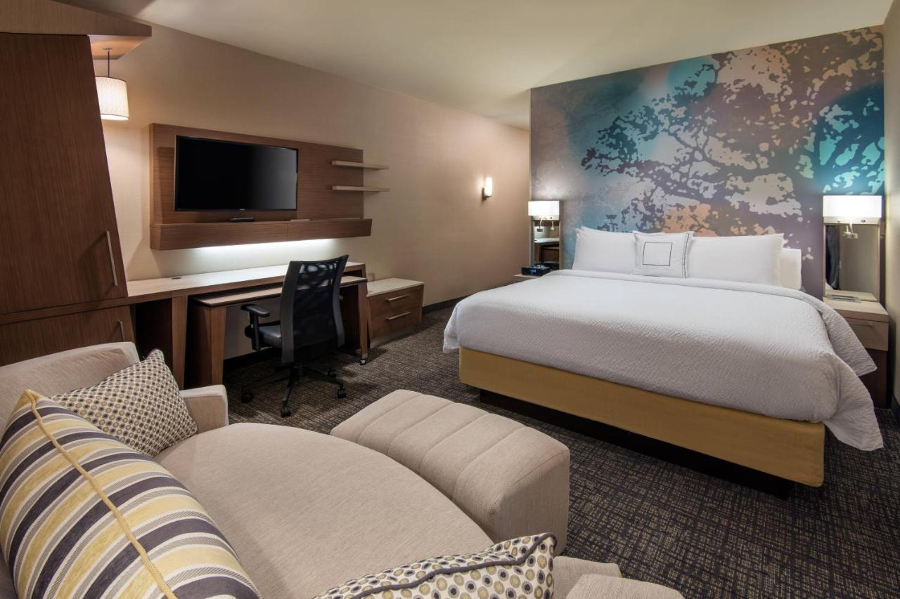 King Room Sofa Bed Pool View or City View,1498979602:JPEG