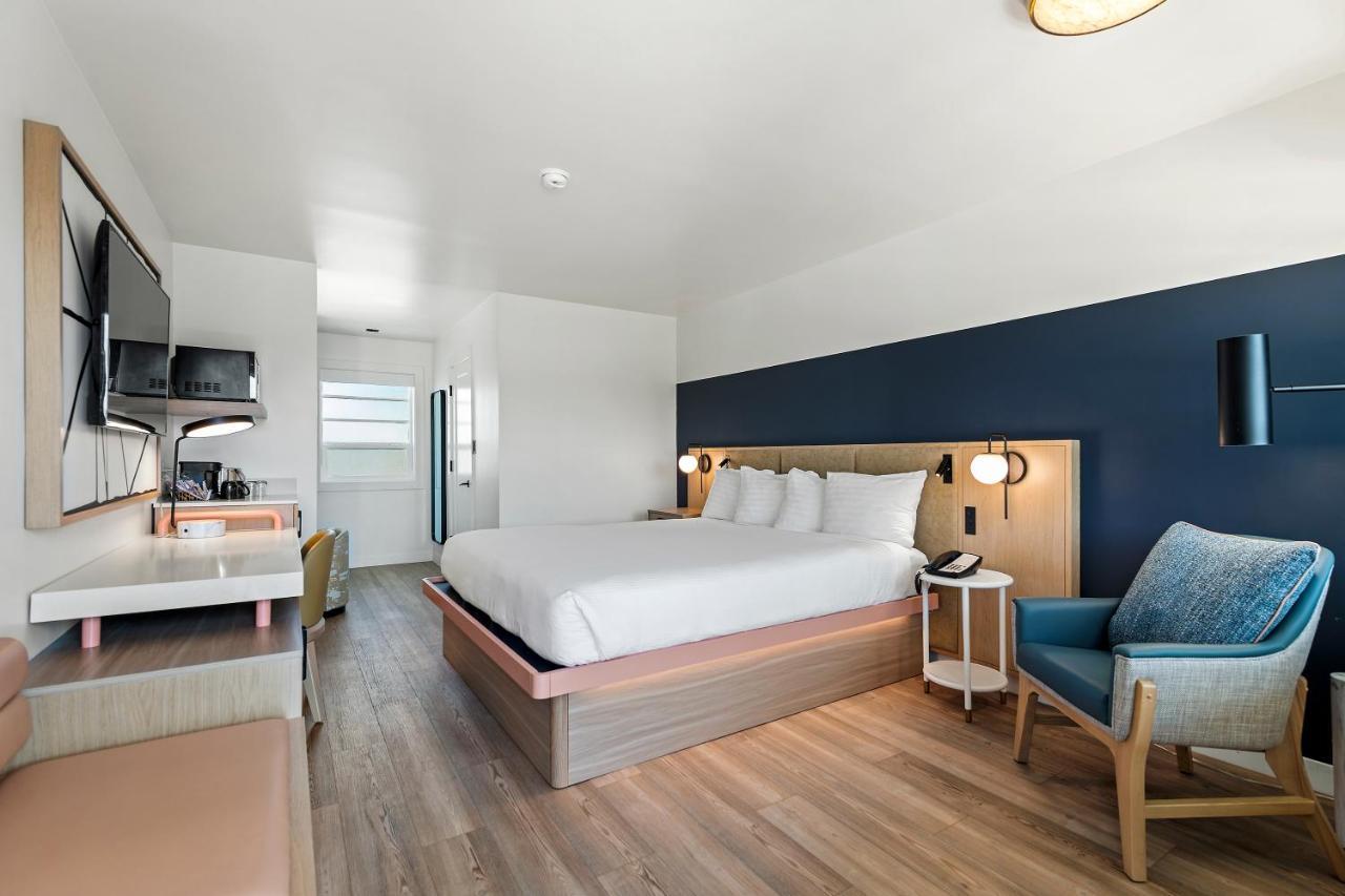 King Room,1430954551:JPEG