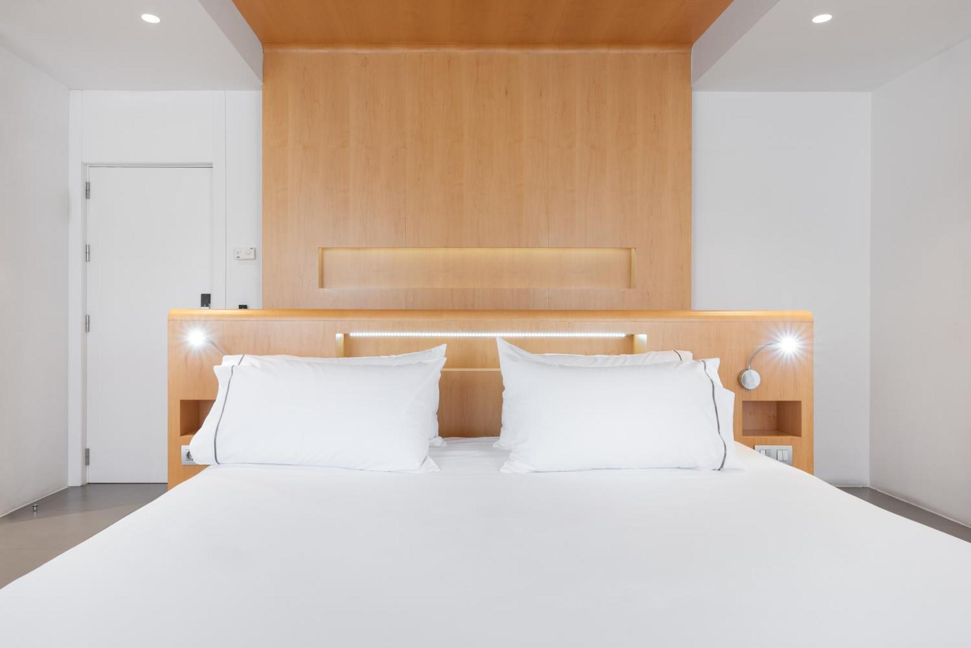 Double Room Premium,1431797005:JPEG