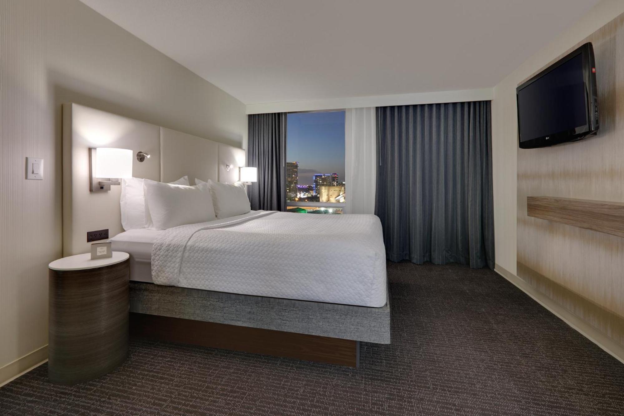 Standard Zimmer mit Kingsize-Bett