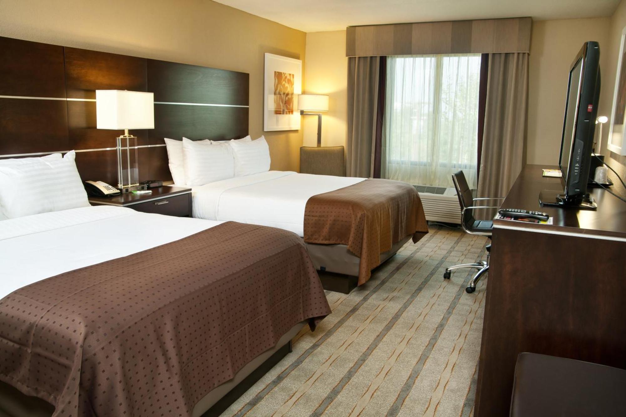 Standard Room with Two Queen Beds