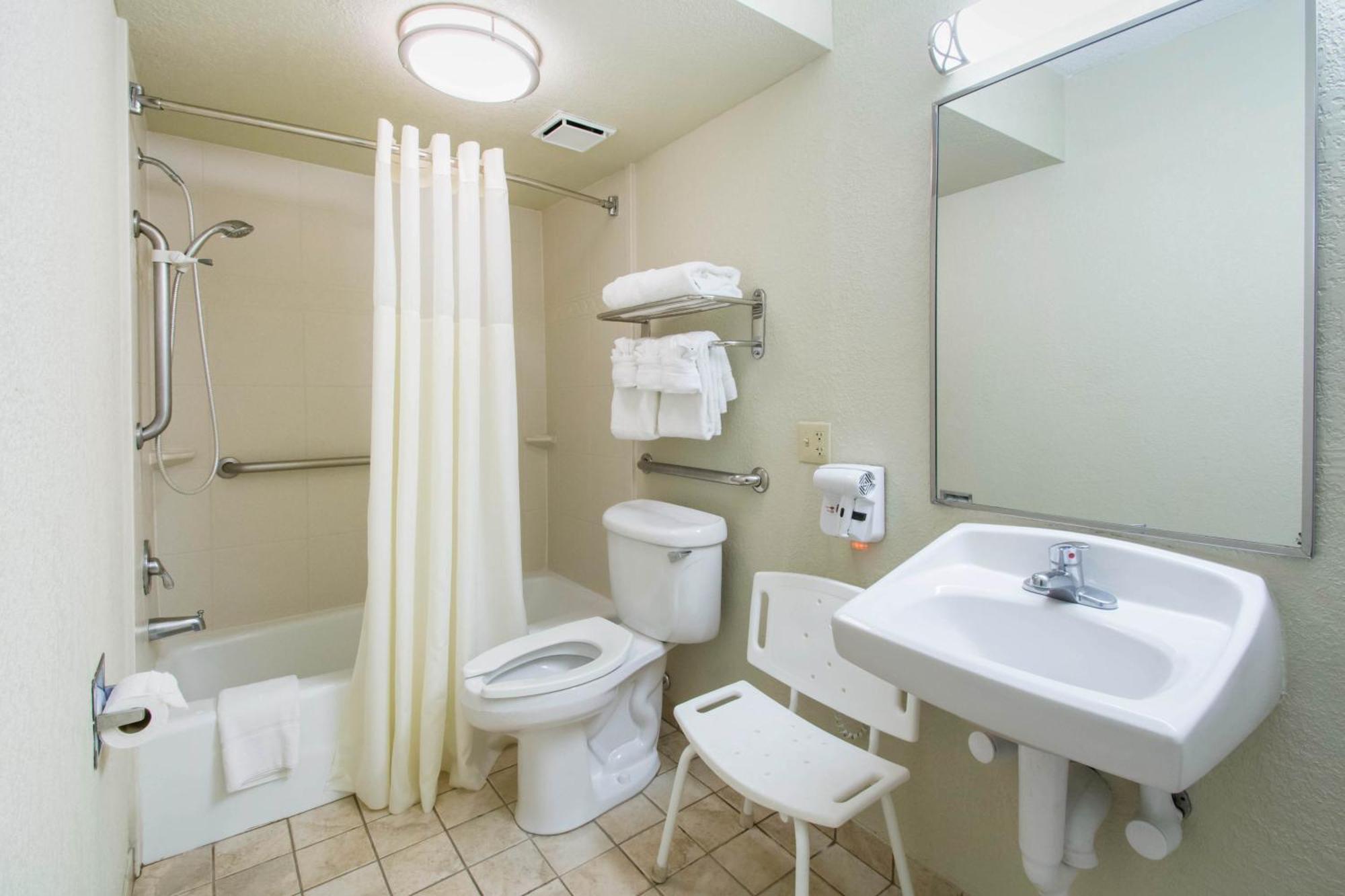 Queen Room with Two Queen Beds - Accessible/Non-Smoking