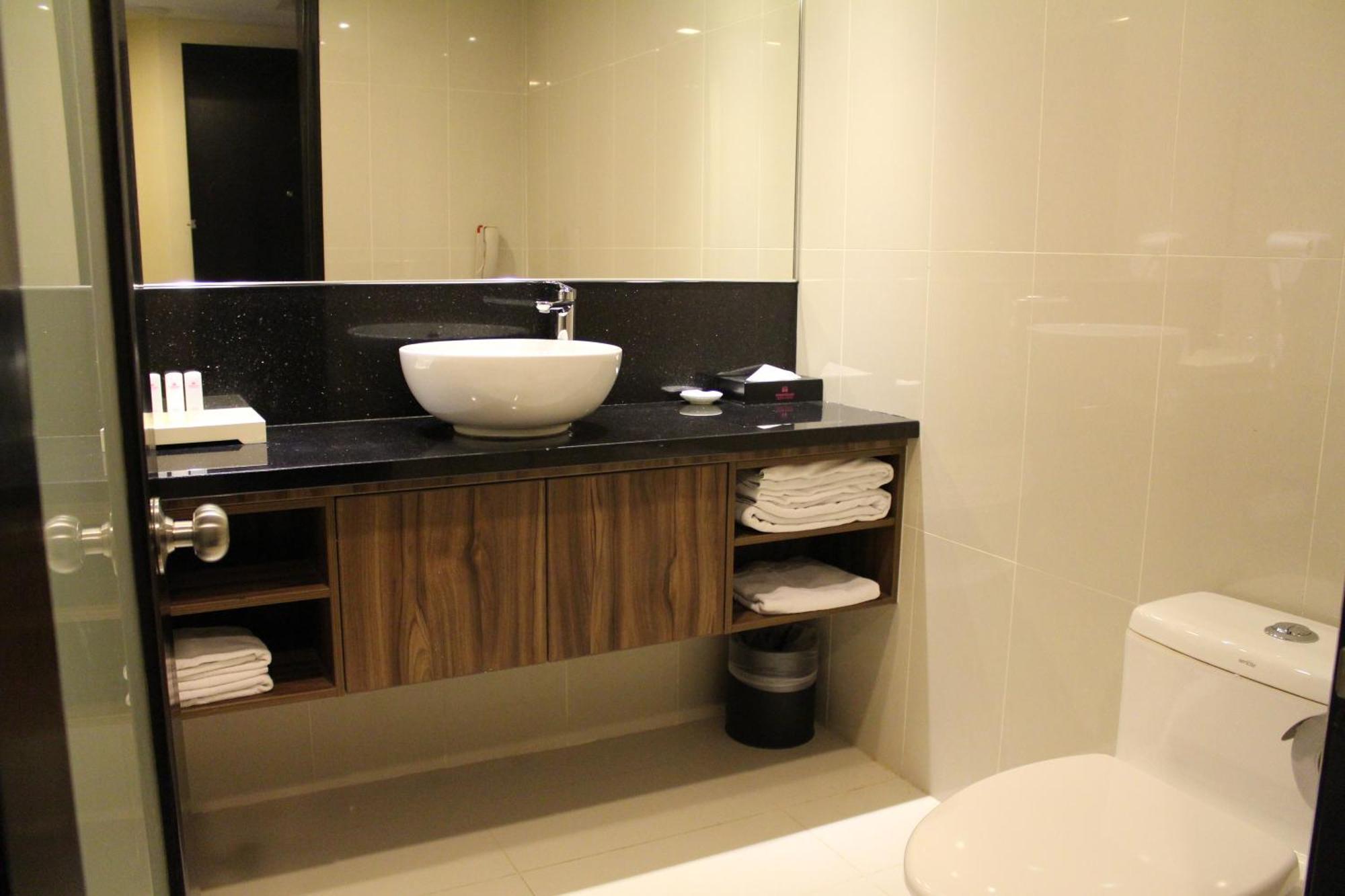 Executive Deluxe Double or Twin Room