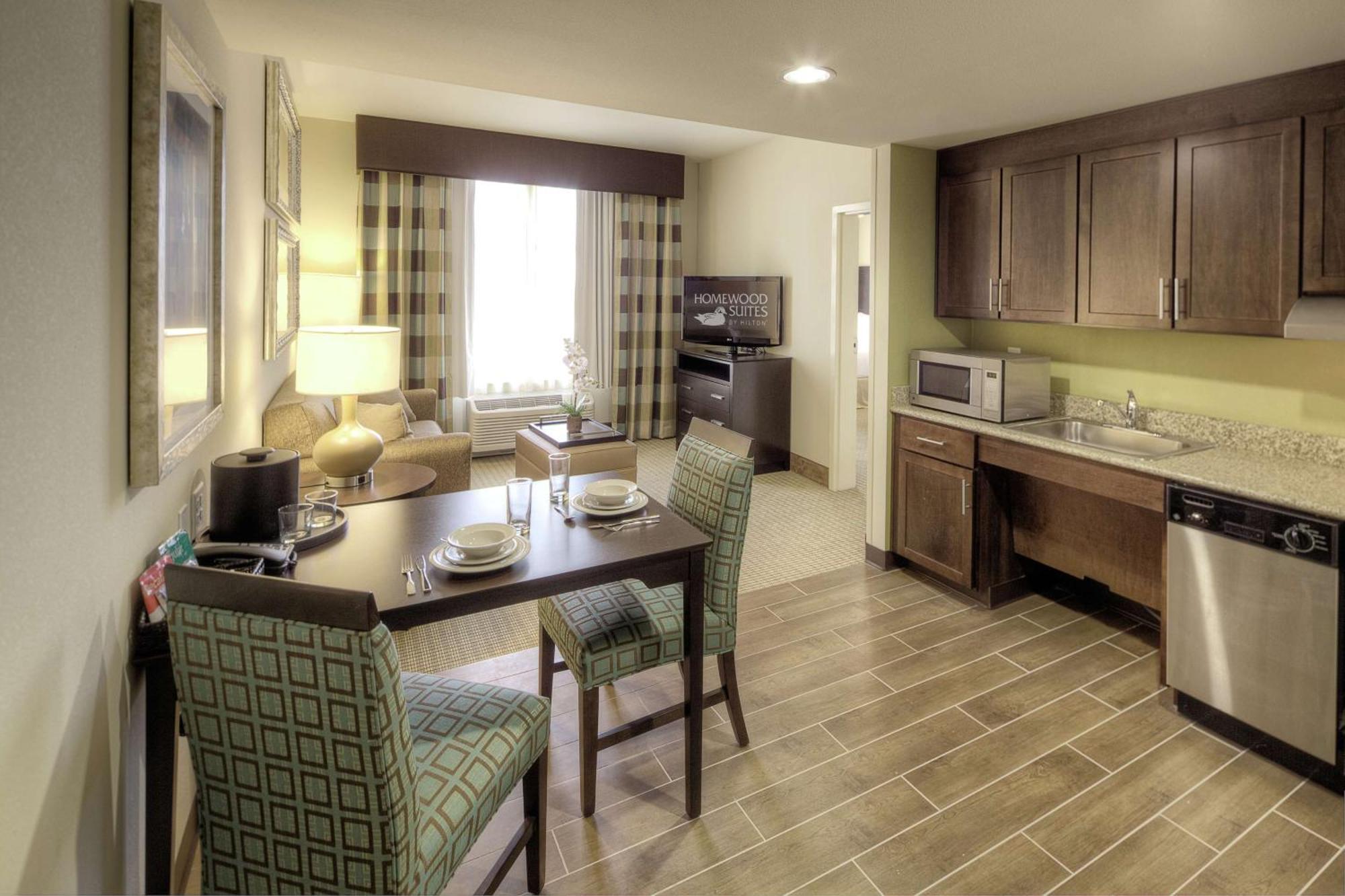 One-Bedroom King Suite - Non-Smoking