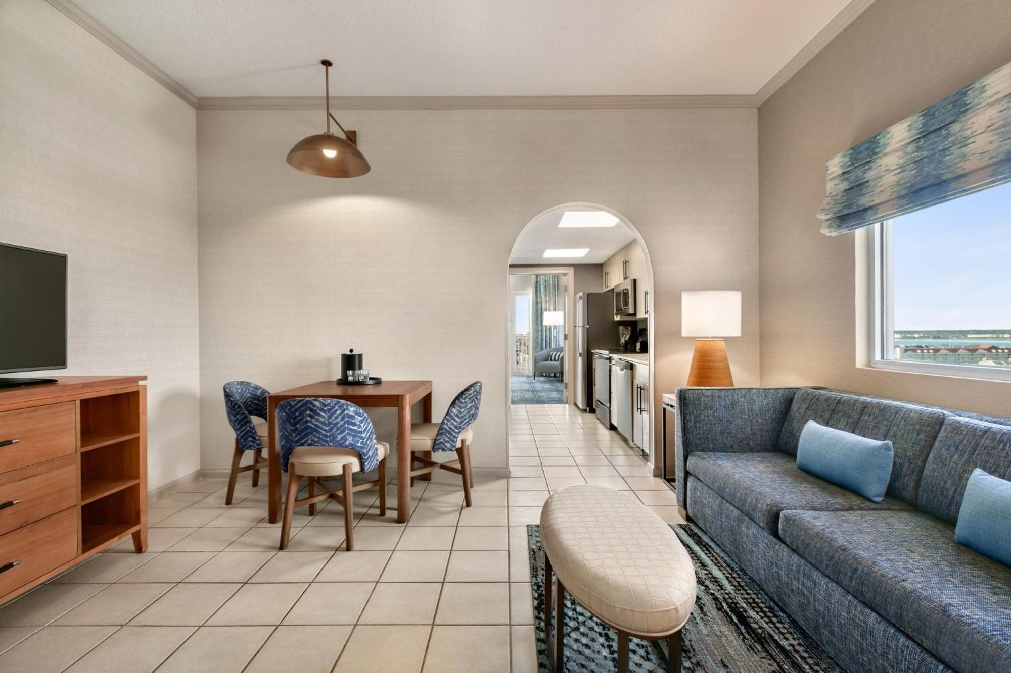 King Suite with Southern View