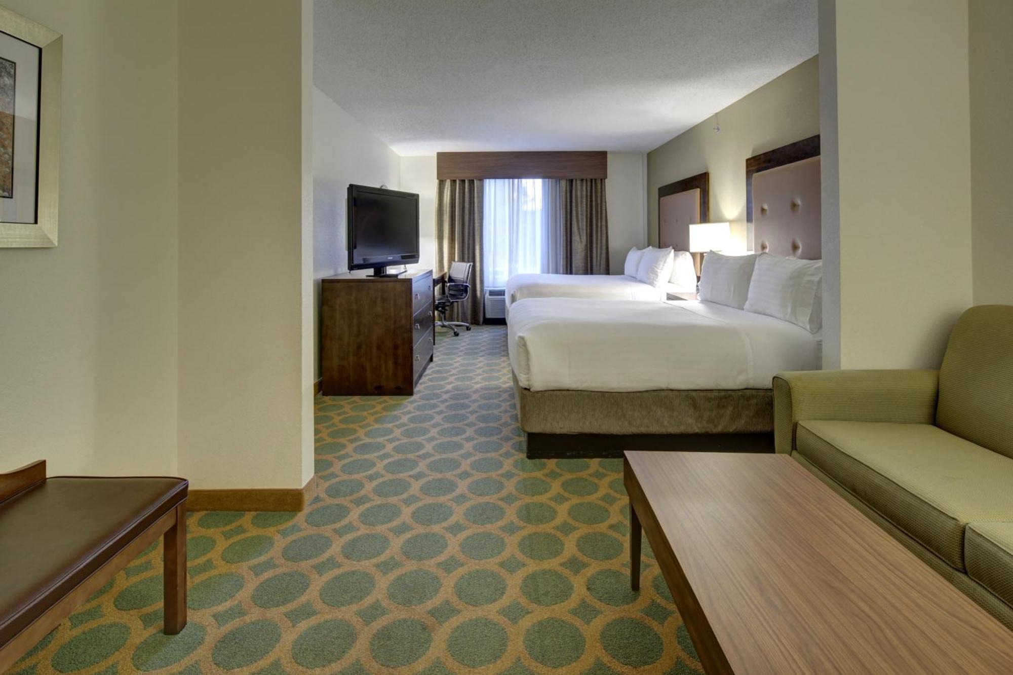 Suite with Two Queen Beds