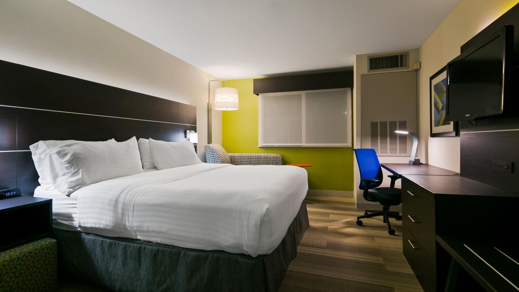 Standard King Room with Sofa Bed