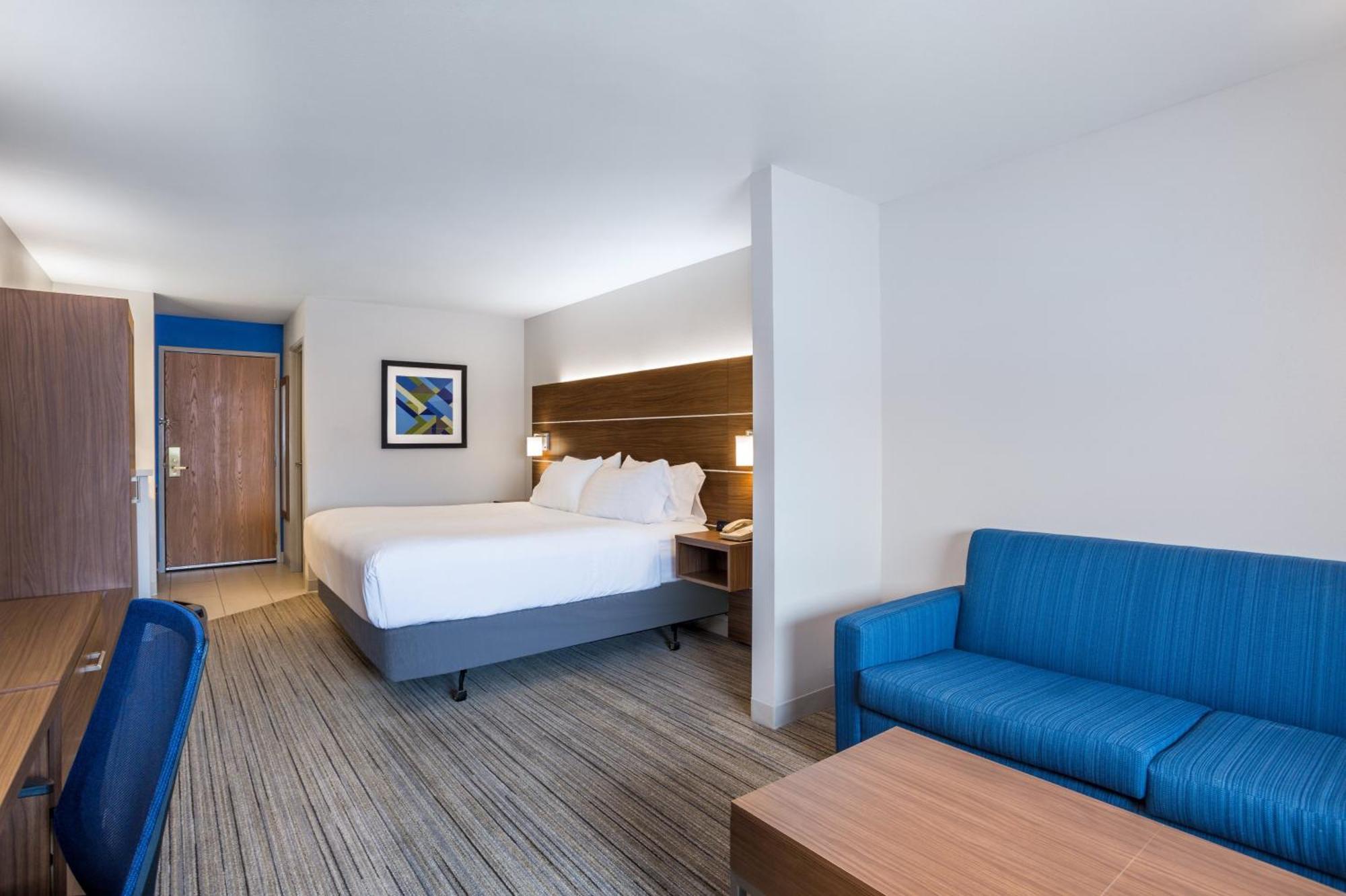 Standard King Room with Sofa Bed