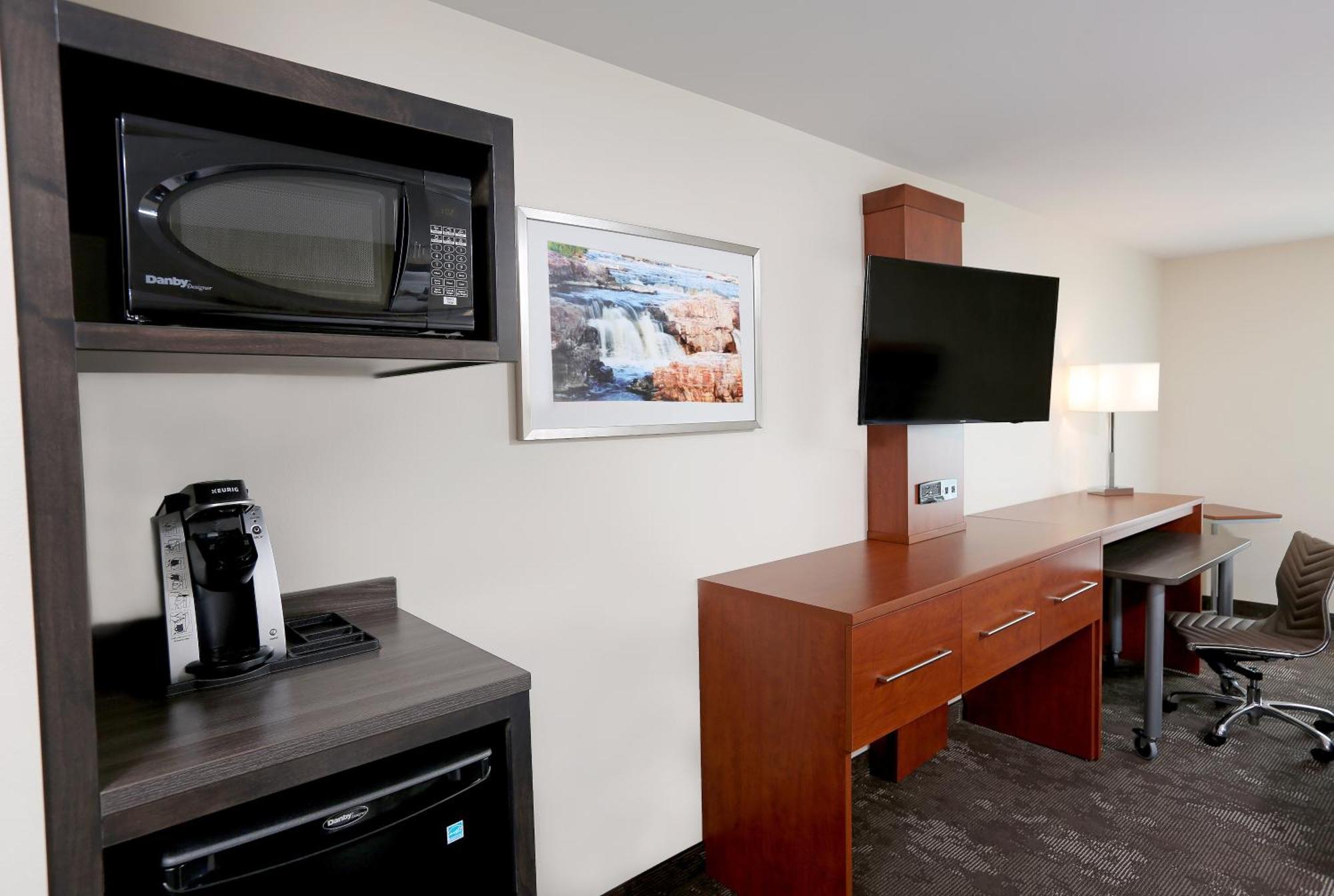 Standard Room with Two Queen Beds