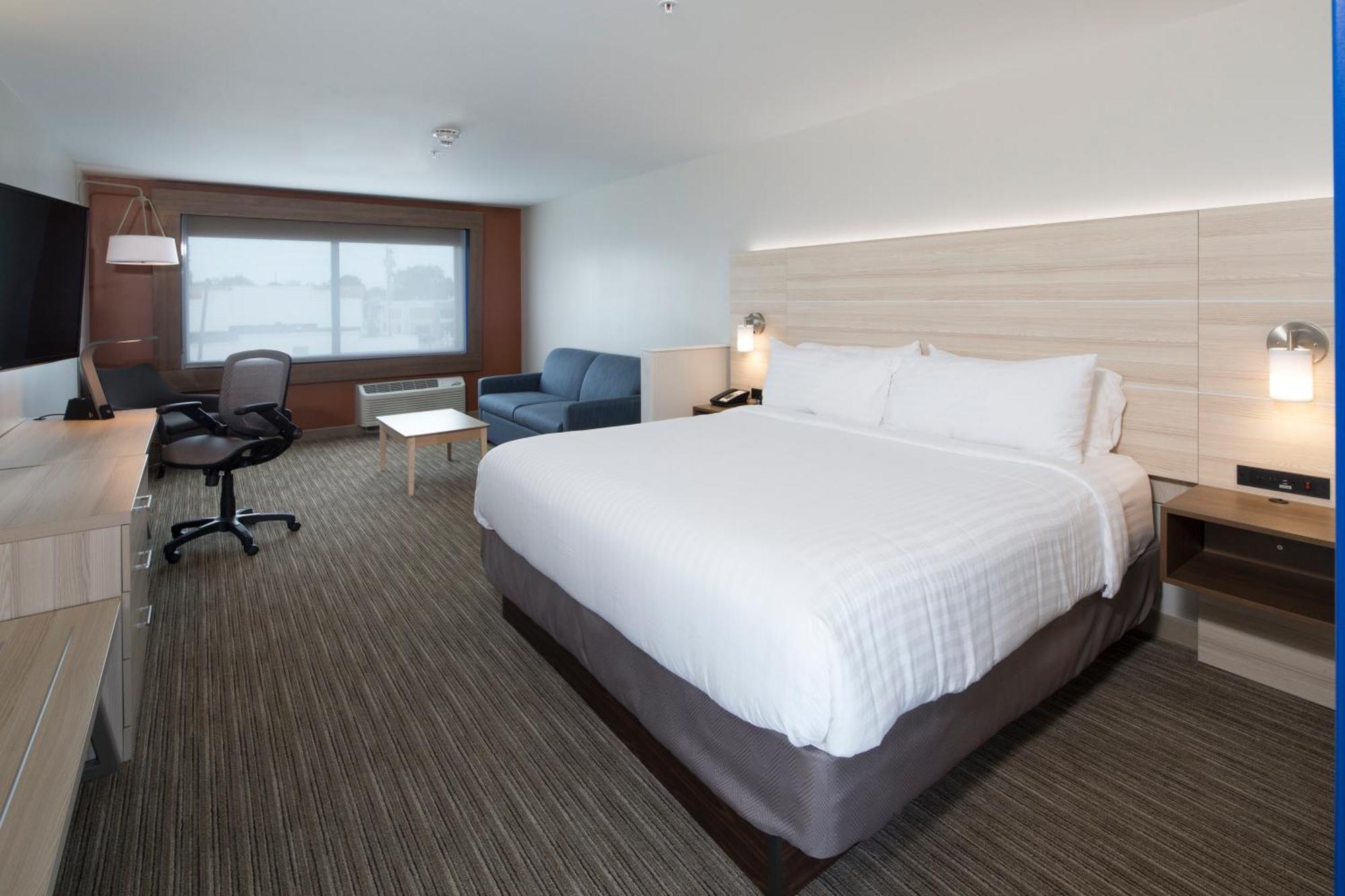King Suite with Sofa Bed