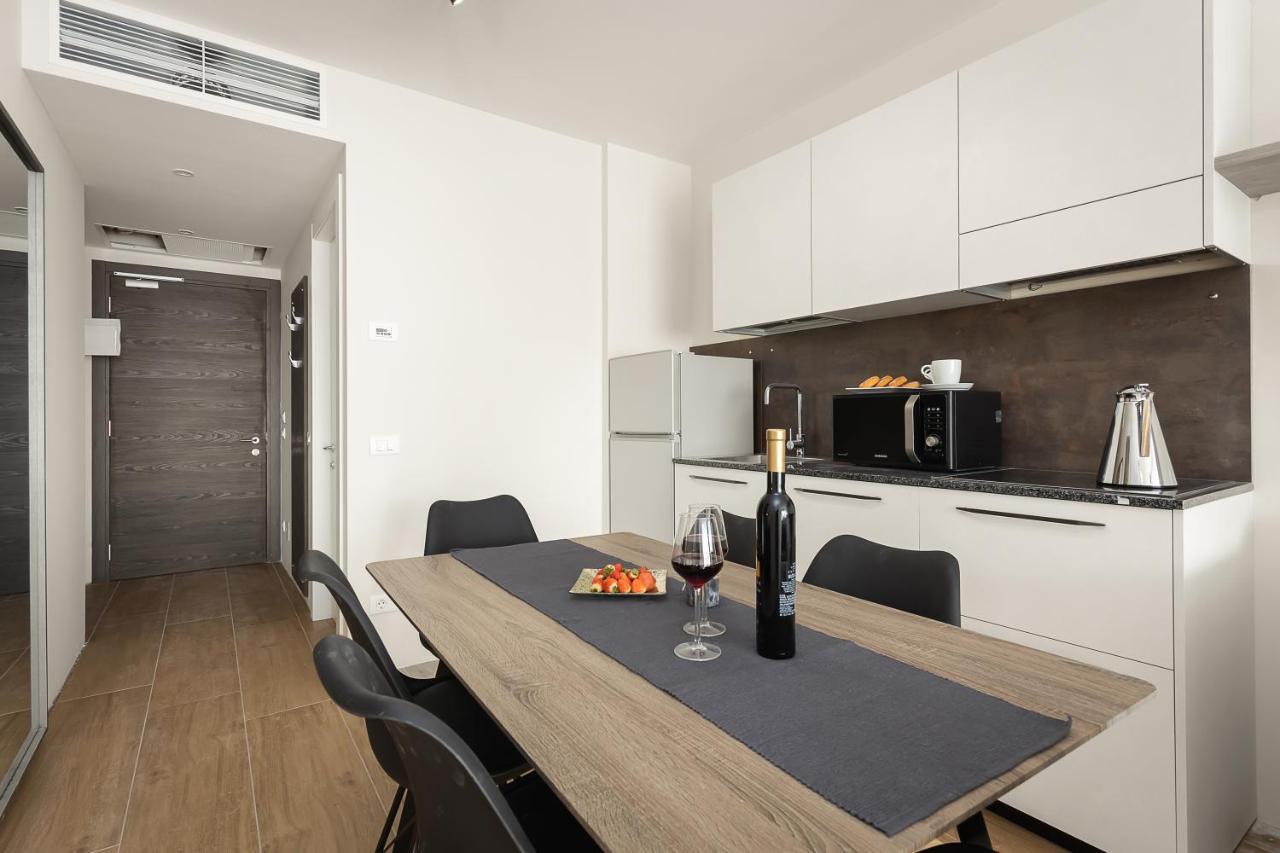 Ferienwohnung mit 2 Schlafzimmern und Balkon (6 Personen) - Poolseite