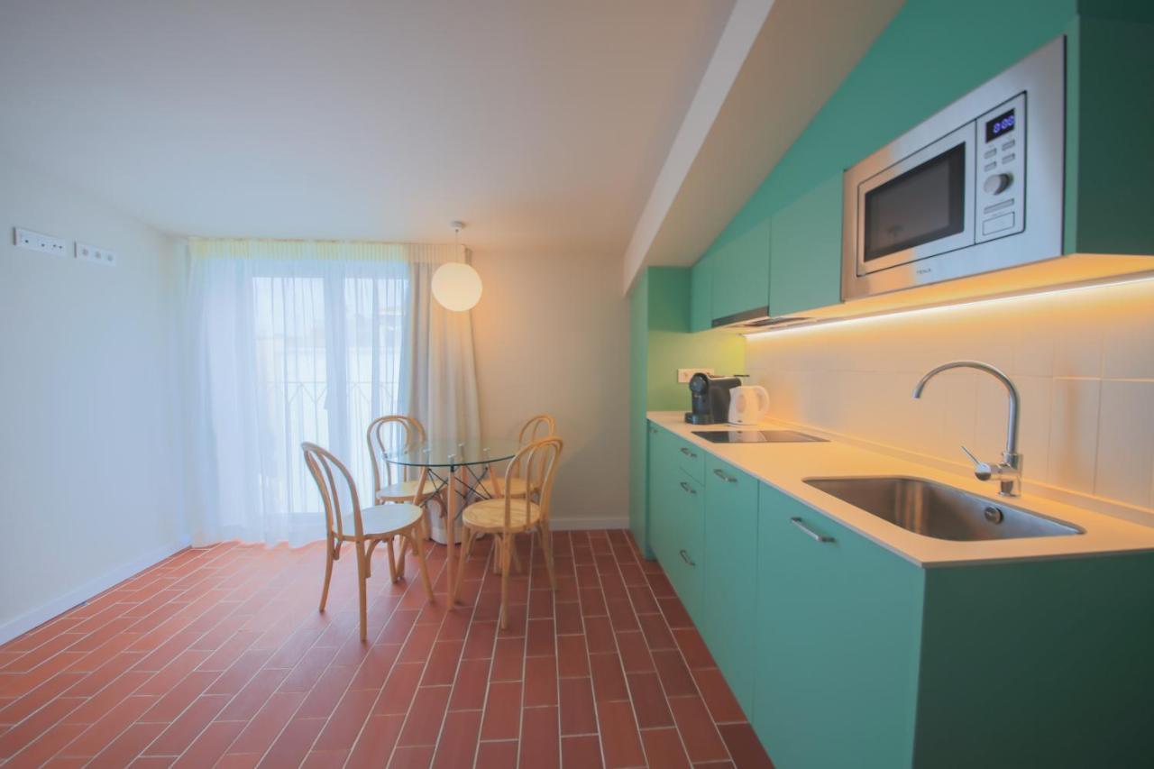 Apartment (4 Adults),1466219168:JPEG
