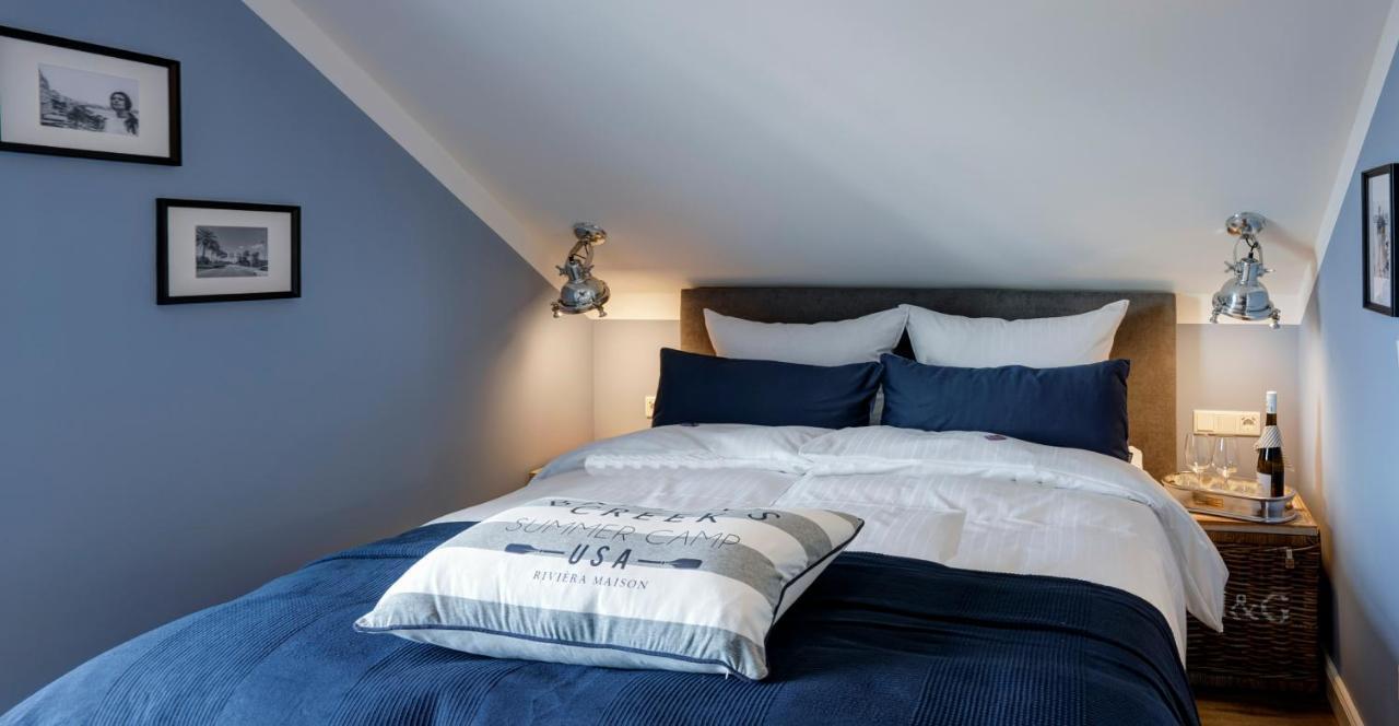 Doppelzimmer mit Balkon