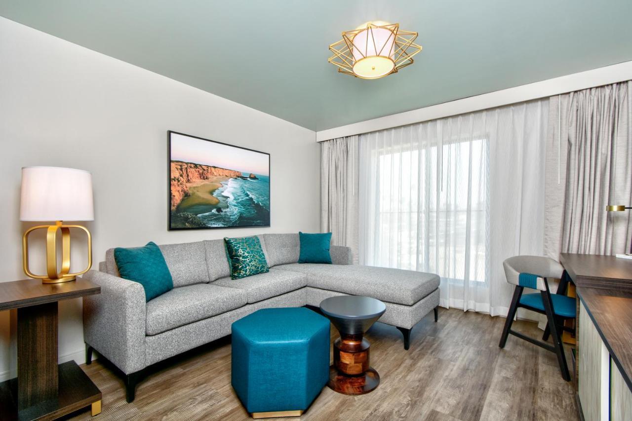 King Suite with Balcony Partial Oceanview