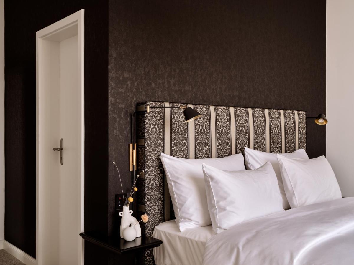 Deluxe Zimmer mit Kingsize-Bett