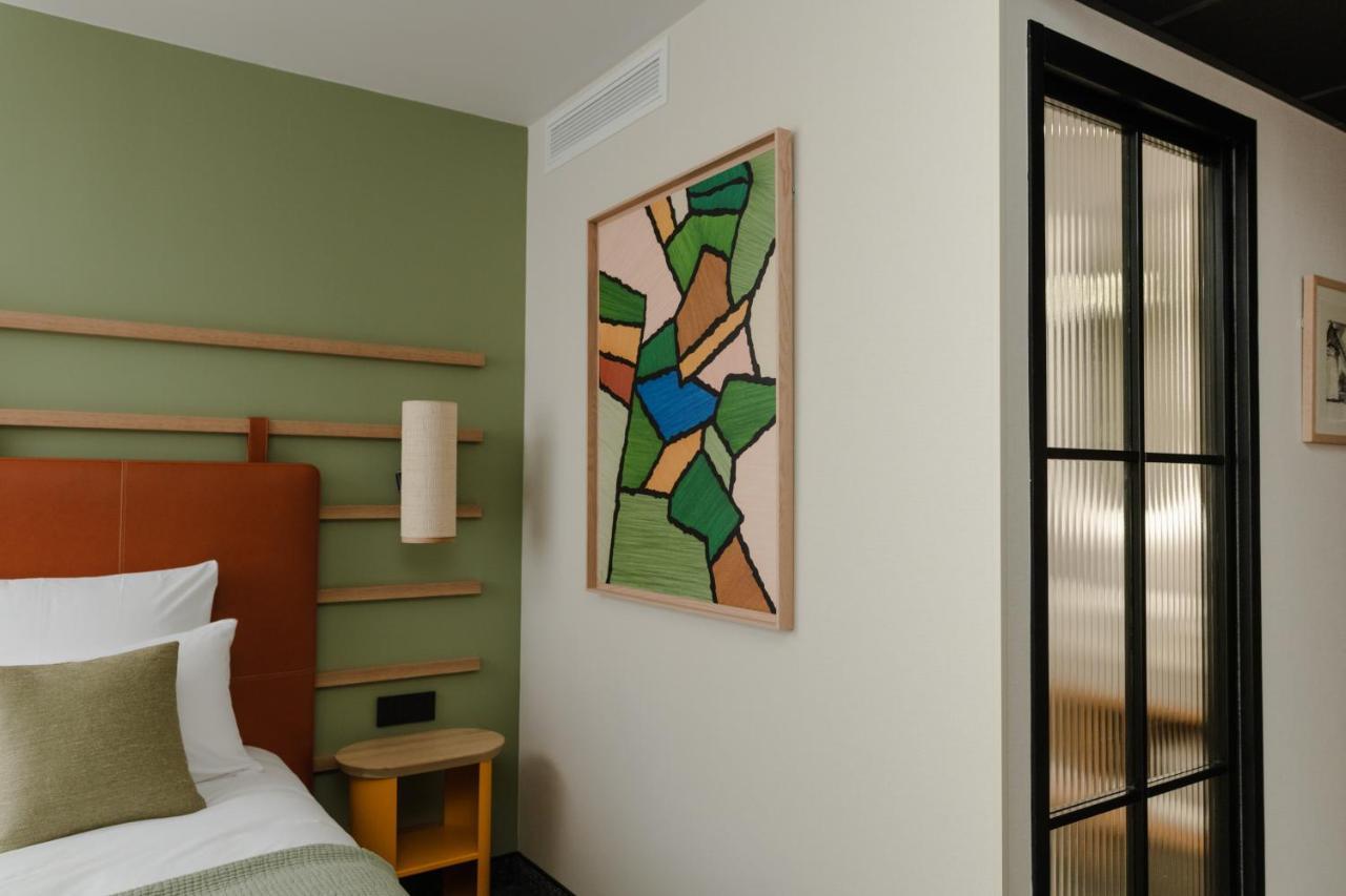 Chambre Double - Vue sur Piscine