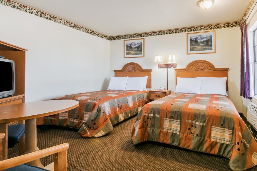 Double Room Two Double Beds Non-Smoking