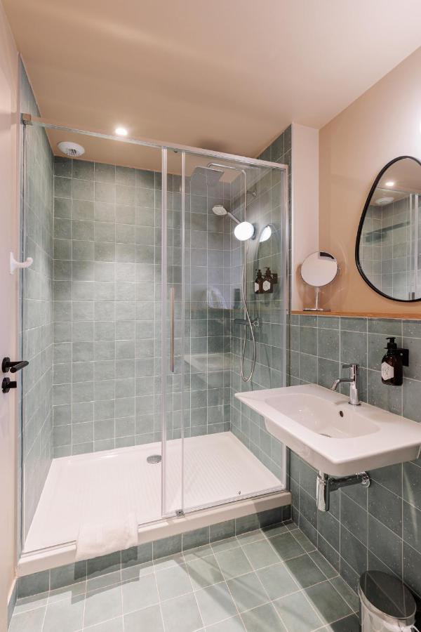 Chambre Familiale avec Salle de Bains Privative