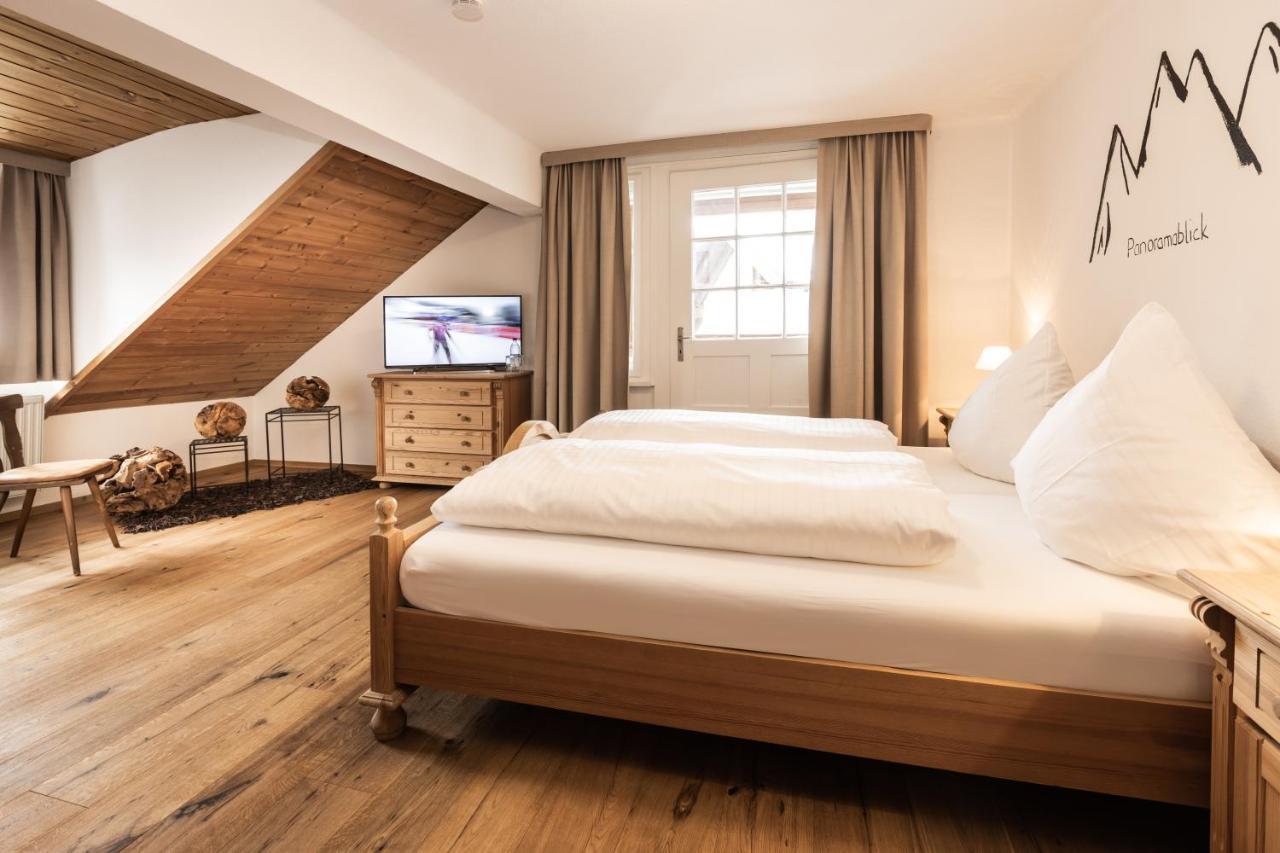 Doppelzimmer mit Balkon