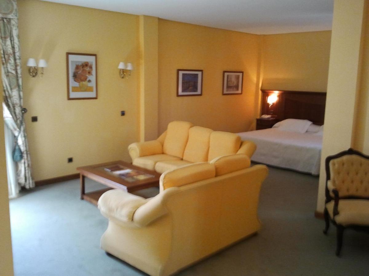 Suite,1589312155:JPEG