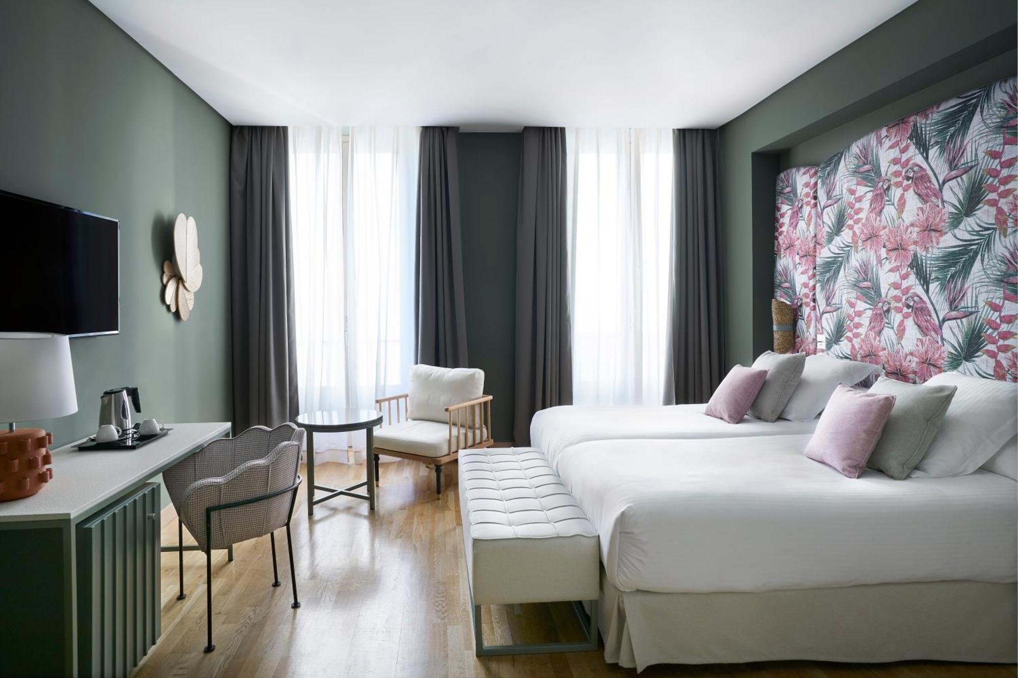 Superior Double Room with Balcony,1587500989:JPEG