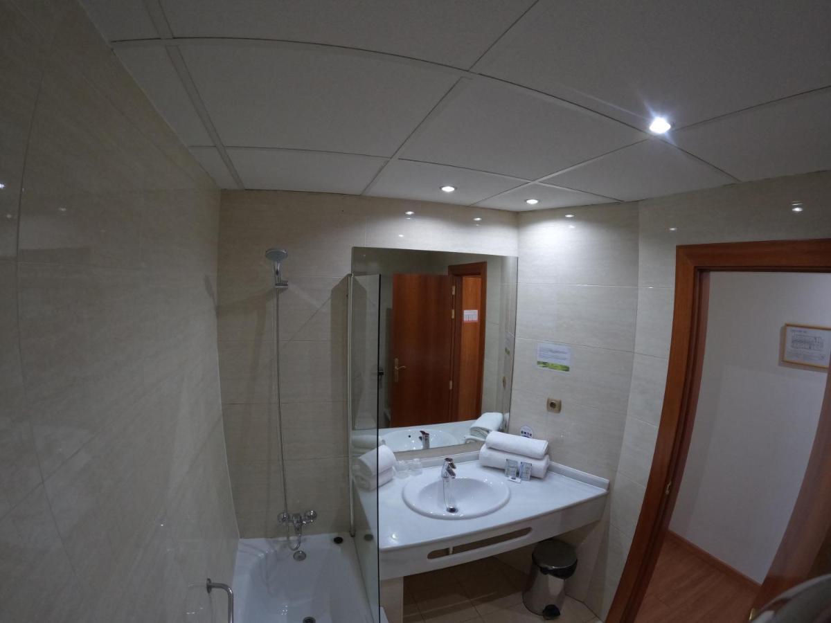 Double Room,1498486678:JPEG