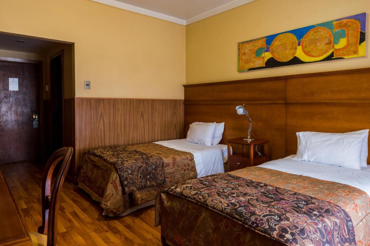 Quarto Econômico com Cama de Casal ou 2 de Solteiro