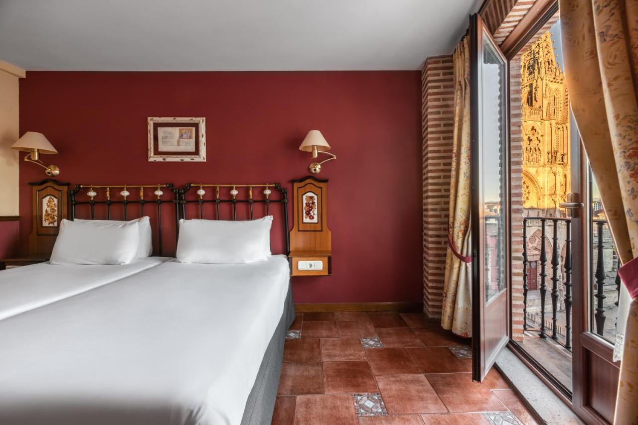 Twin Room with Cathedral View,1498510837:JPEG