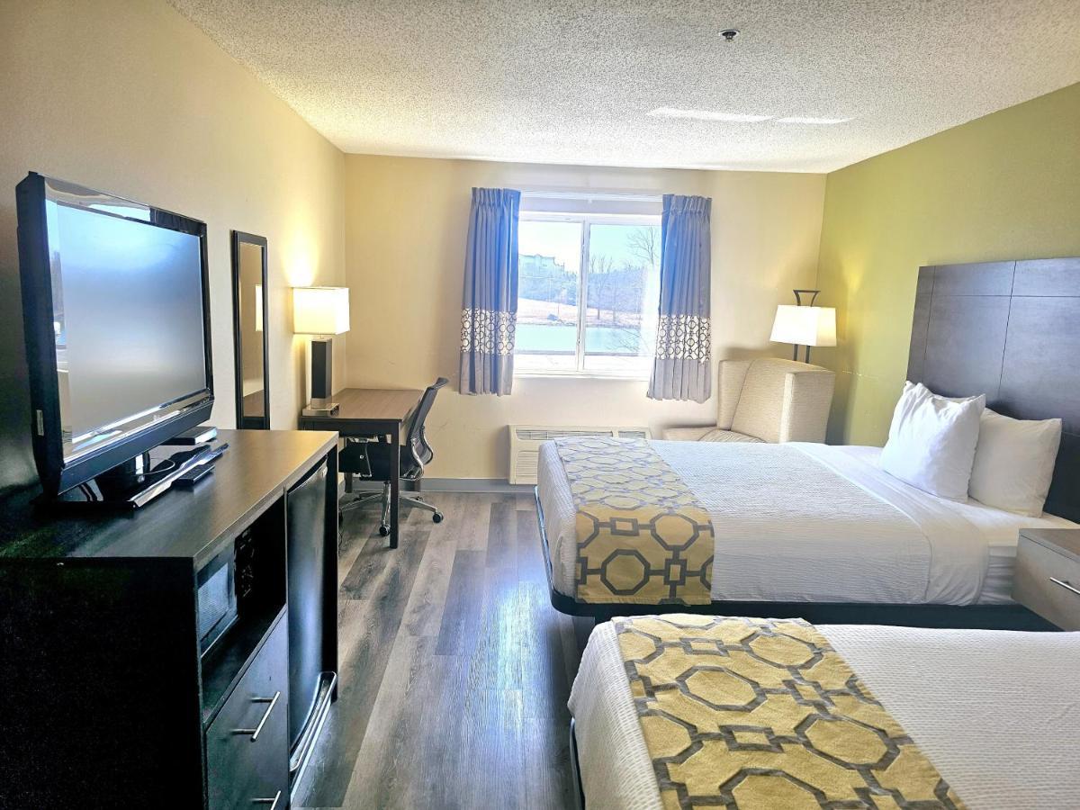 Queen Room with Two Queen Beds - Non-Smoking