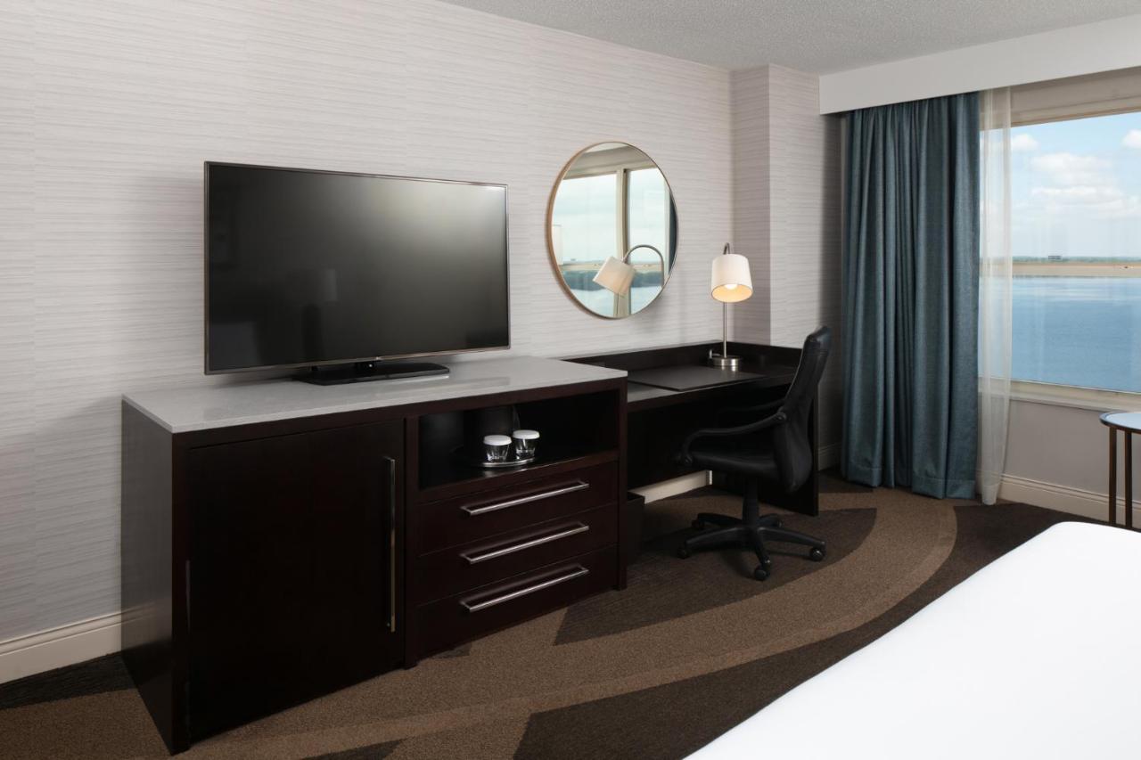 King Room with Lake View,1557458290:JPEG