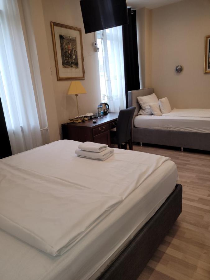 Dreibettzimmer