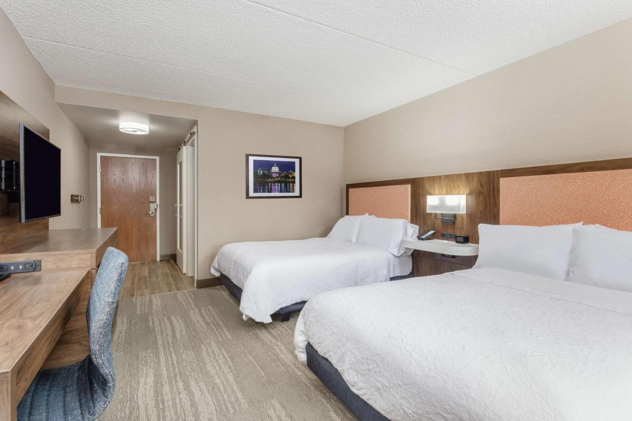 Double Room Two Double Beds Mobility or Hearing Accessible or Tub,1498935589:JPEG