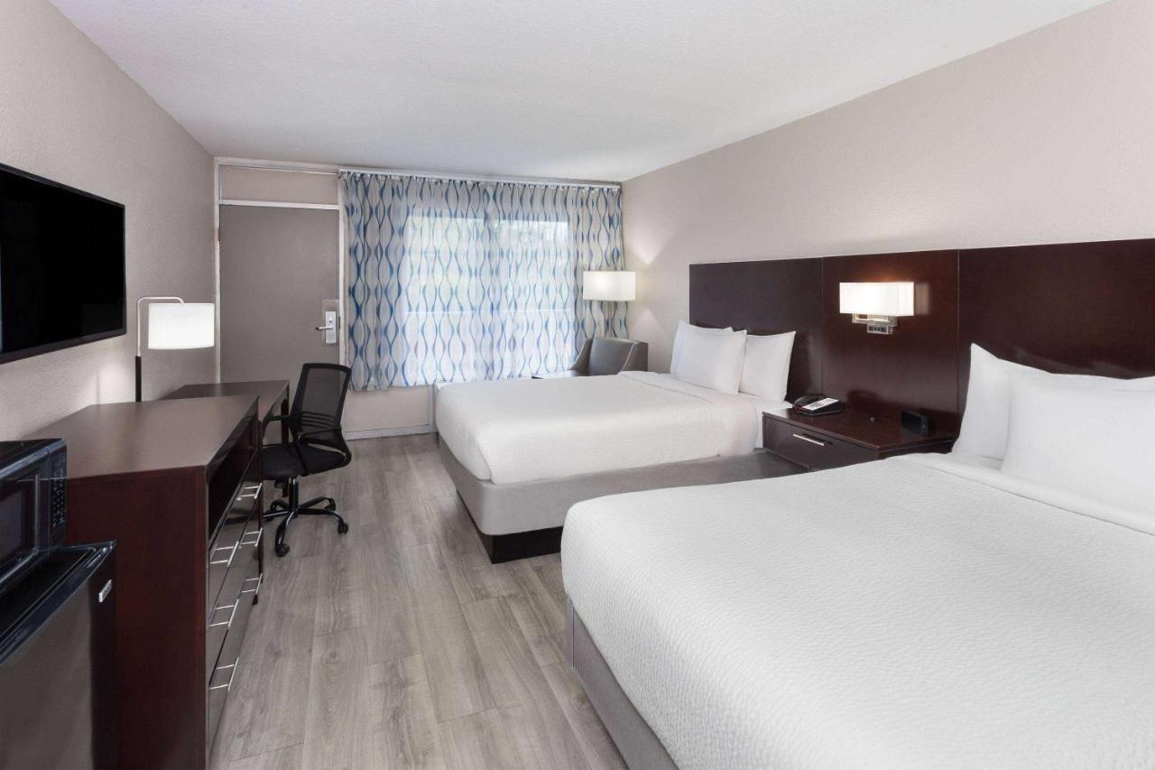 2 Double Beds, Pet-Friendly, Non-Smoking