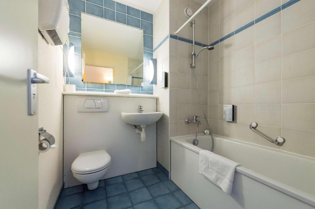 Triple Room - 1 Double Bed 1 Single Bed