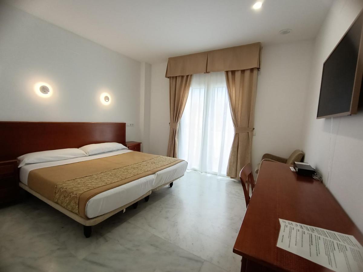 Standard Double or Twin Room,1149217396:JPEG