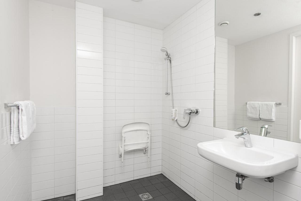 Quadruple Room Disability Access,1498721905:JPEG