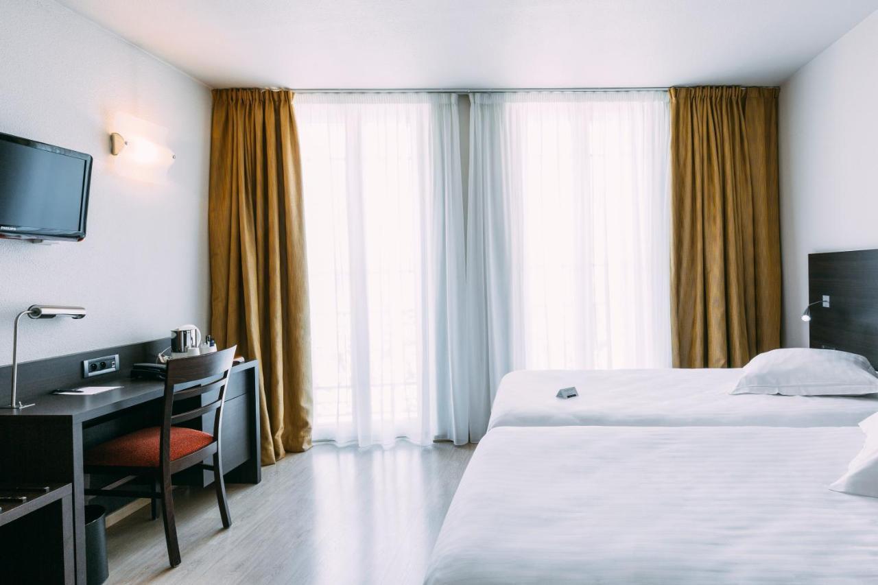 Chambre Double de Luxe - Vue Latérale sur Vieux Port