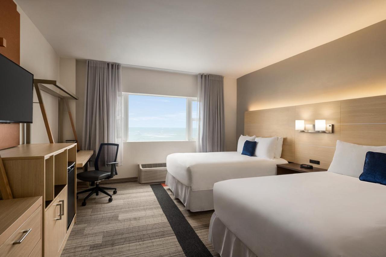 Chambre avec 2 Lits Doubles Bord de Mer
