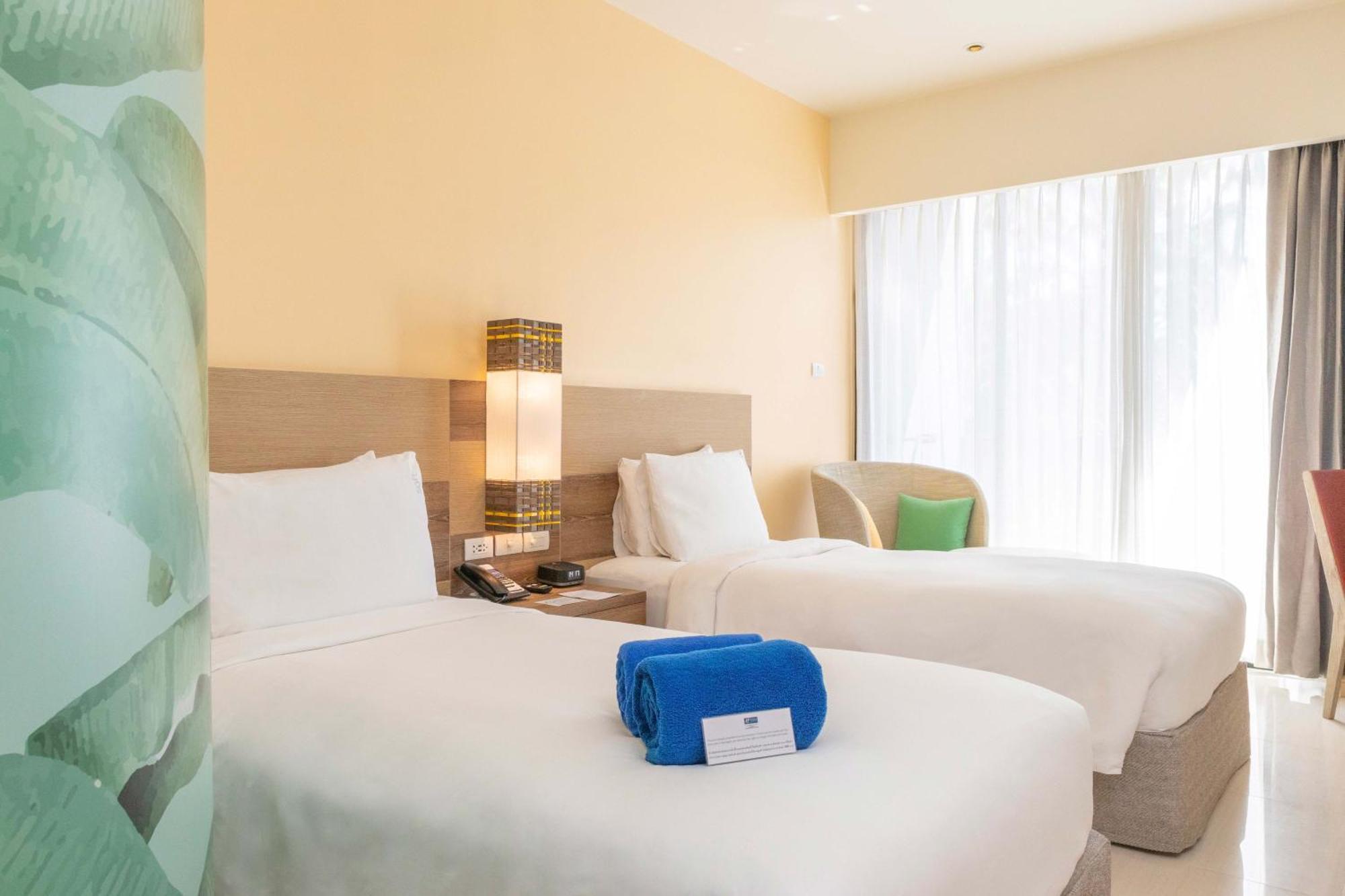 Standard-Zweibettzimmer mit Poolblick und kostenlosem Frühstück