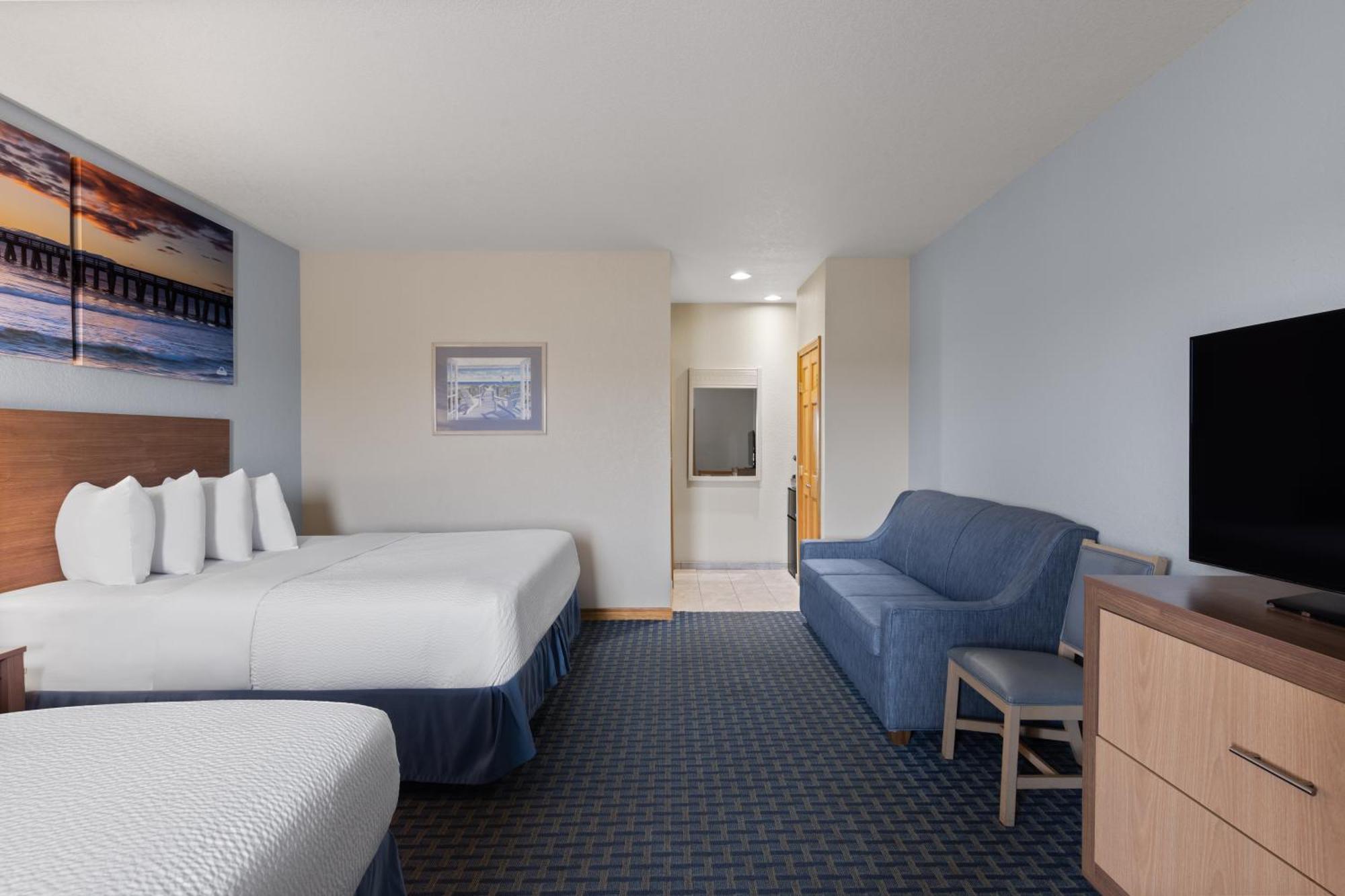 Queen Room with Two Queen Beds - Non-Smoking (Dunefront First Floor)