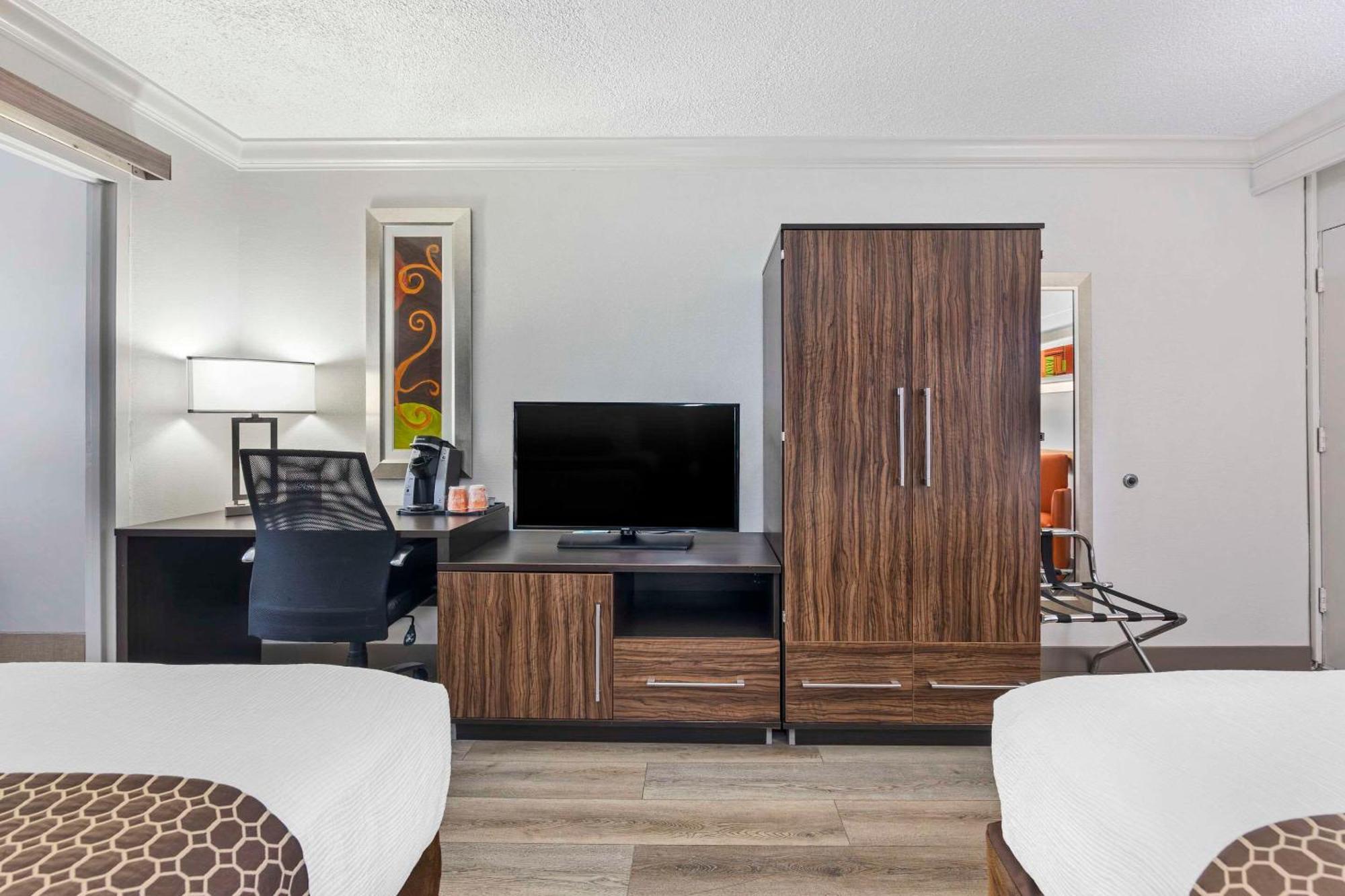 Queen Room with Two Queen Beds