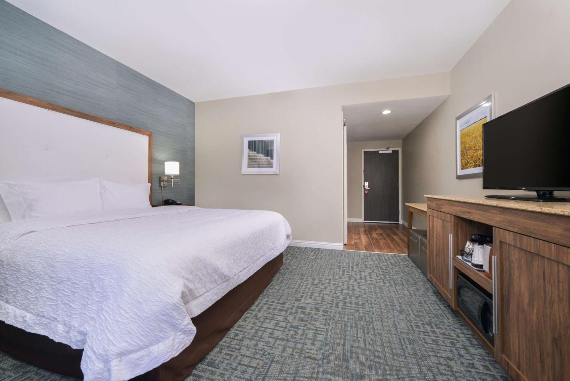 King Room - Non-Smoking