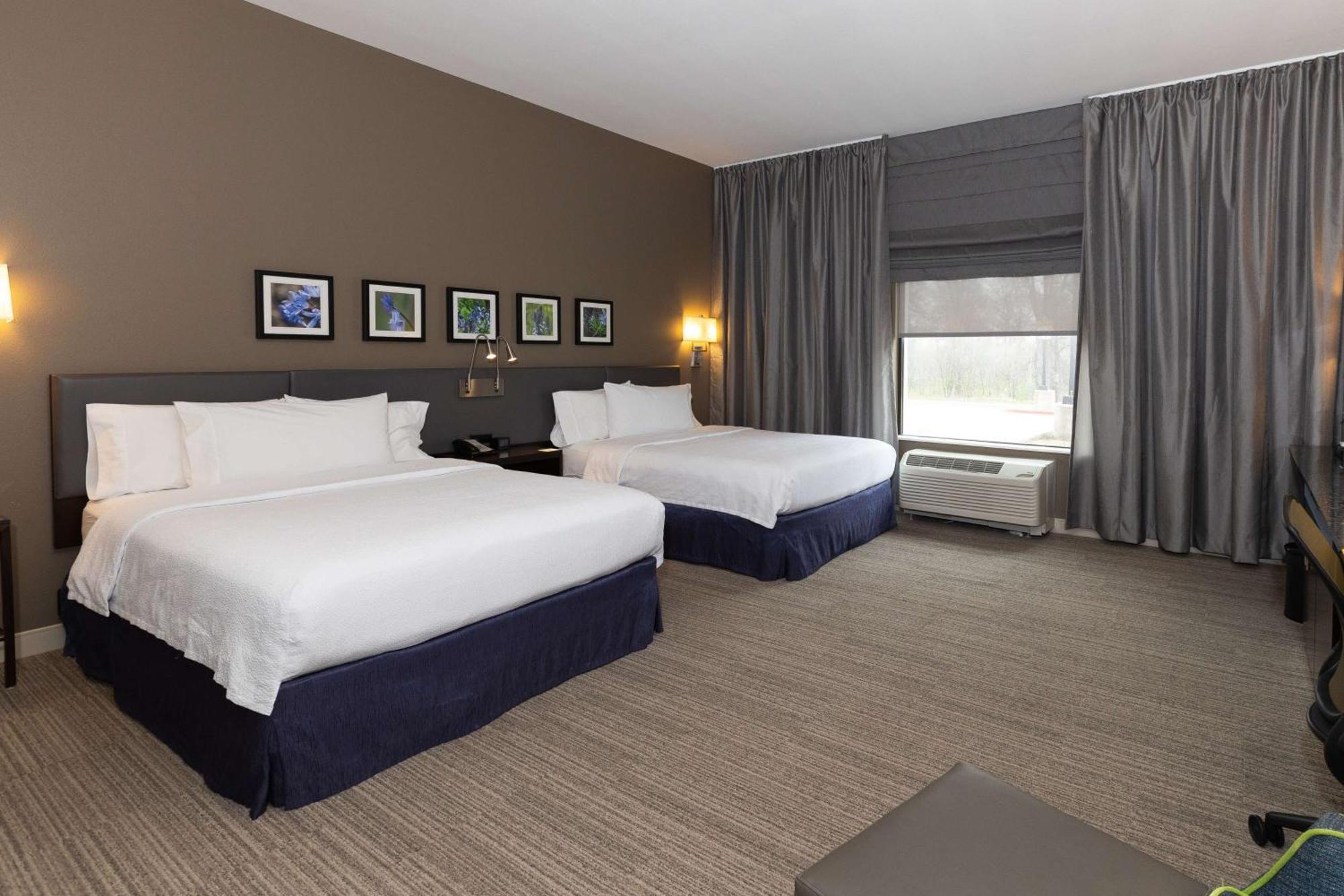 Queen Room with Two Queen Beds